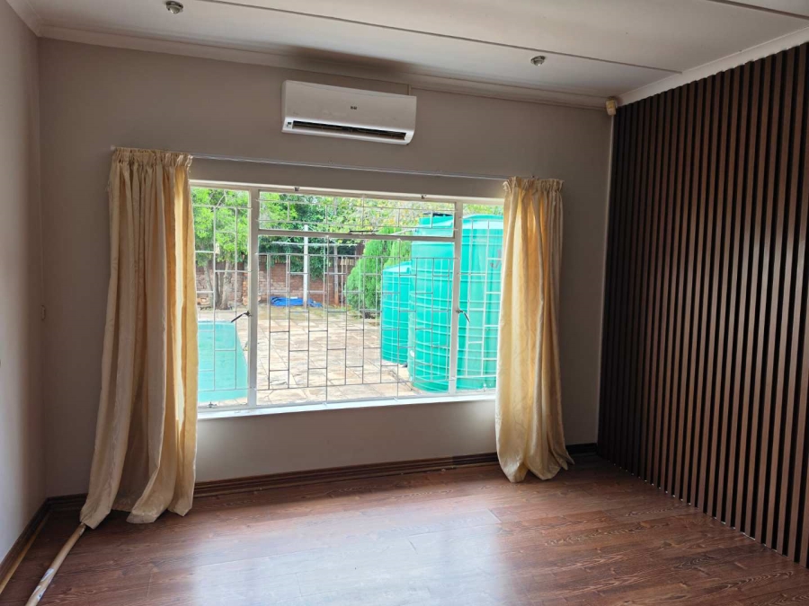 3 Bedroom Property for Sale in Rhodesdene Northern Cape